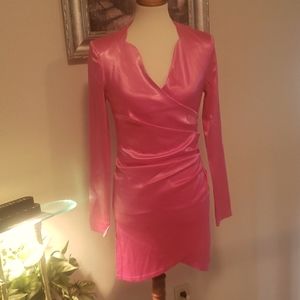 Bella Barnett satiny dress